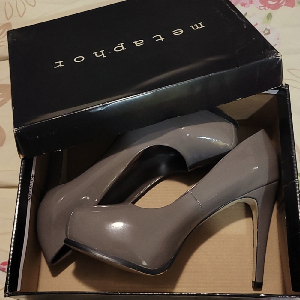 Shoe's